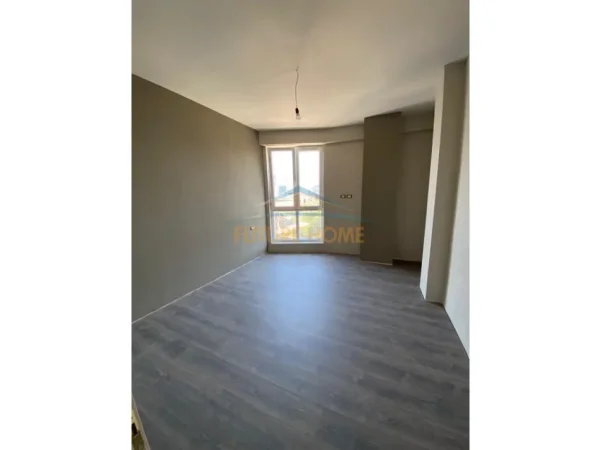 Tirane, shitet apartament 3+1+Ballkon Kati 4, 136 m² 418.000 € (KOMUNA E PARISIT)