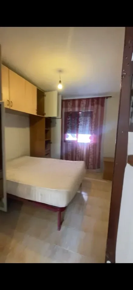 Tirane, jepet me qera nga Pronari, pa-komision shtepi 1 Katshe Kati 1, 69 m² 400 € (Rruga margarita tutulani)
