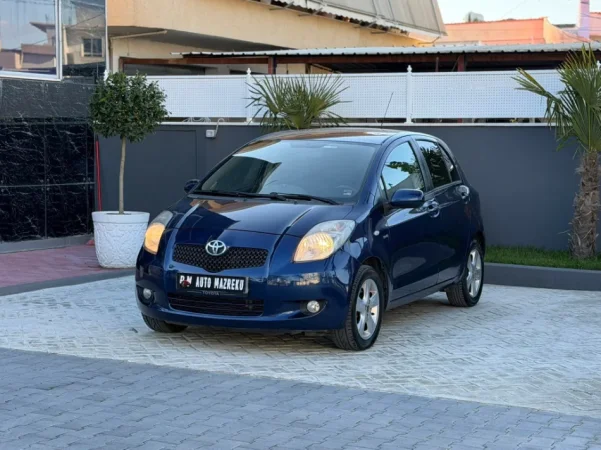 Fier, shes makine TOYOTA YARIS-1.4 DIESEL 4D4-AUTOMATIK-PER PATENTAT E REJA Nafte, blu Kondicioner 275.000 km 3.900 €
