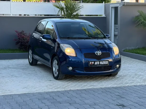 Fier, shes makine TOYOTA YARIS-1.4 DIESEL 4D4-AUTOMATIK-PER PATENTAT E REJA Nafte, blu Kondicioner 275.000 km 3.900 €