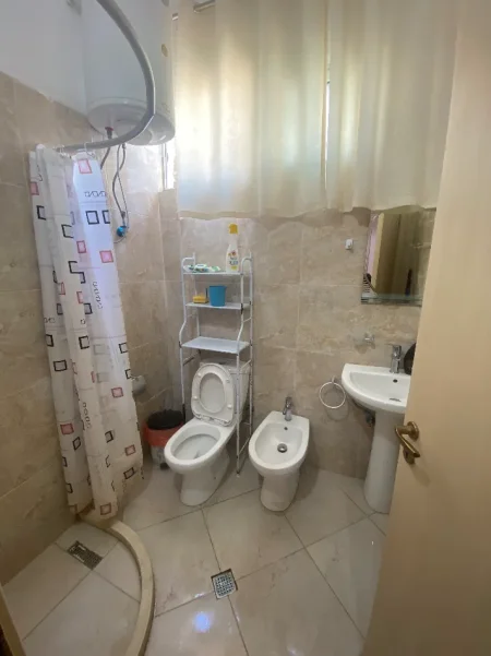 Durres, jepet me qera apartament 1+1 Kati 1, 50 m² 300 € 