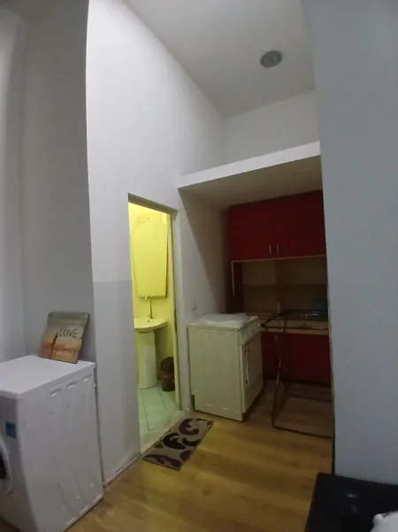 Tirane, jepet me qera apartament 1+1 Kati 1, 50 m², Çmimi 35.000 Lekë të Reja, (Pranë Market Aldi,Rruga Teleferikut, Fresk,Tiranë.)