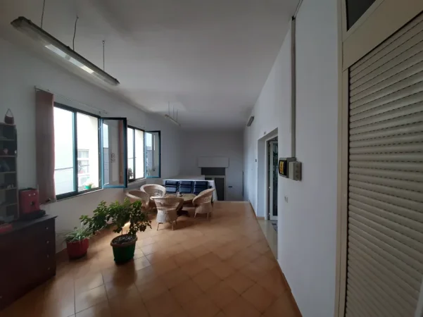 Tirane, shitet 2 Katshe Kati 2, 750 m² 950.000 € 