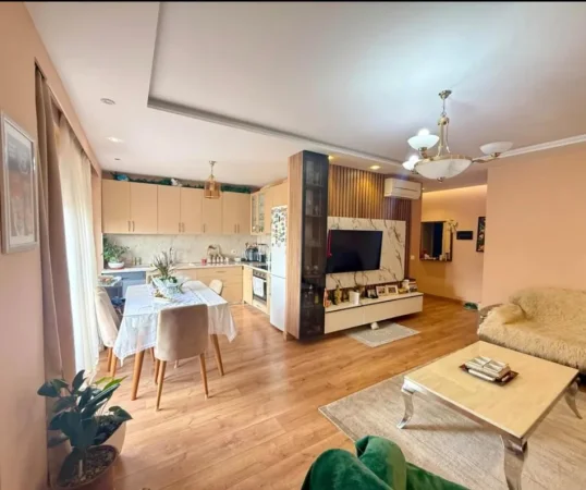 Tirane, shitet apartament 3+1+Aneks+Ballkon Kati 4, 178 m² 315.000 € (liqeni i thate)