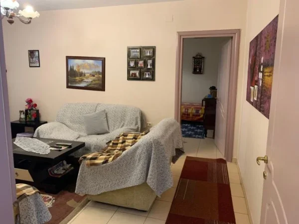 Tirane, shitet apartament 2+1+Aneks+Ballkon Kati 4, 94 m² 205.000 € (ish ekspozita , gjykata)