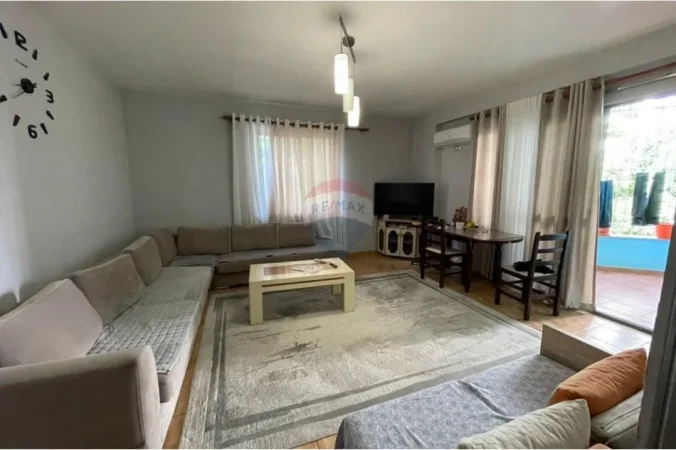Tirane, shitet apartament 2+1+Ballkon Kati 1, 103 m² 132.000 € (Fresk)
