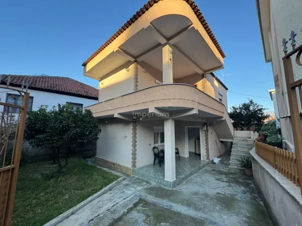 Tirane, shitet shtepi 2 Katshe Kati 2, 180 m² 220.000 € (misto mame)