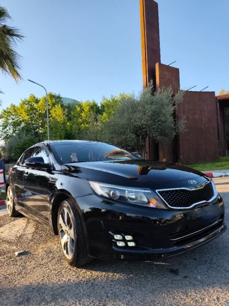 Tirane, shitet makine Gaz, e zeze automatik Kondicioner 220.000 km 8.600 €