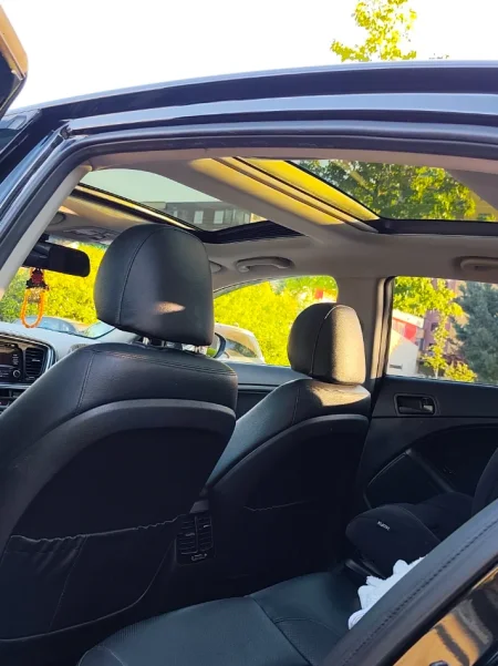 Tirane, shitet makine Gaz, e zeze automatik Kondicioner 220.000 km 8.600 €