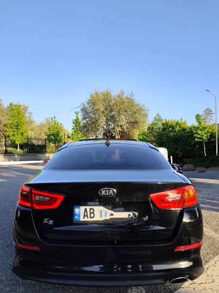 Tirane, shitet makine Gaz, e zeze automatik Kondicioner 220.000 km 8.600 €