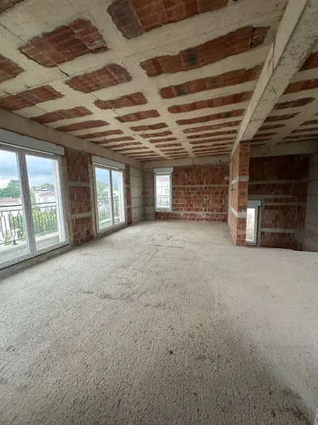 Tirane, shitet Vile 3 Katshe Kati 0, 411 m² 1.100.000 € (TEG)