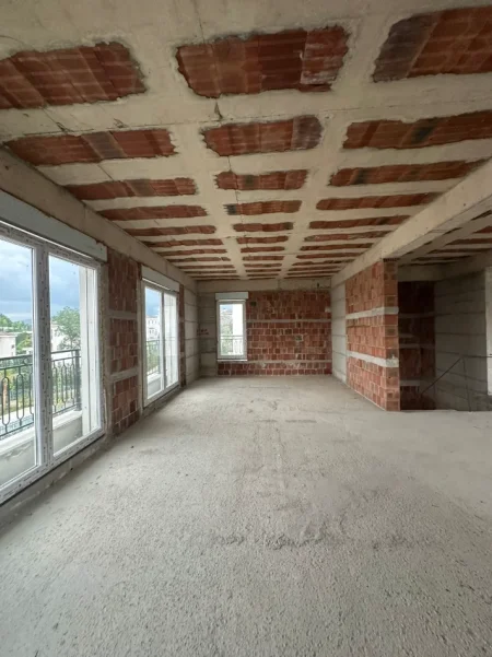 Tirane, shitet Vile 3 Katshe Kati 0, 411 m² 1.100.000 € (TEG)