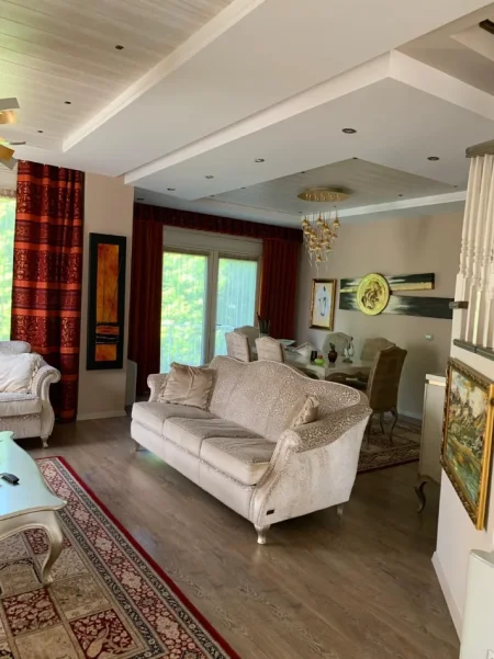 Tirane, shitet Vile 3 Katshe Kati 0, 600 m² 950.000 € (TEG)