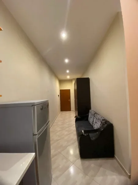 Tirane, jepet me qera apartament 1+1 , 50 m² 350 € (kodra e diellit)