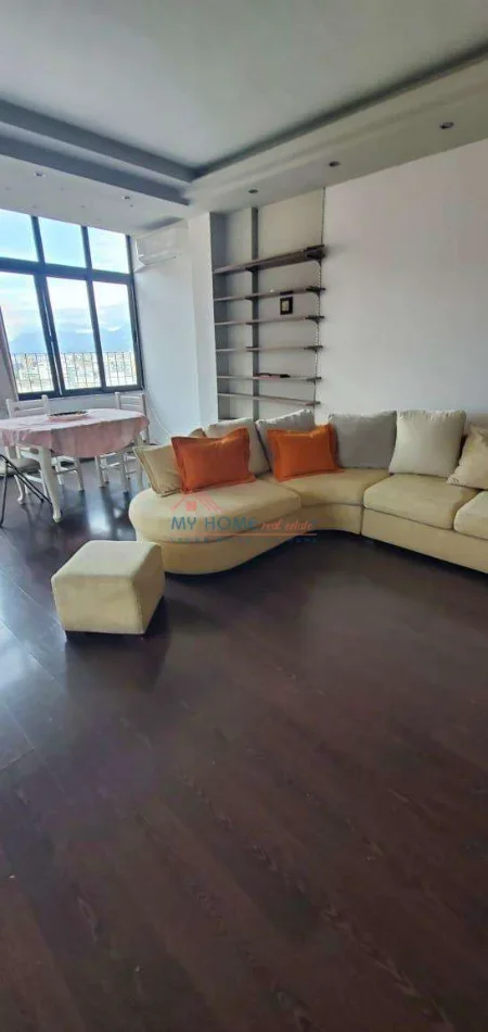 Tirane, shitet apartament 3+1+Ballkon Kati 5, 152 m² 276.000 € (Komuna e Parisit)