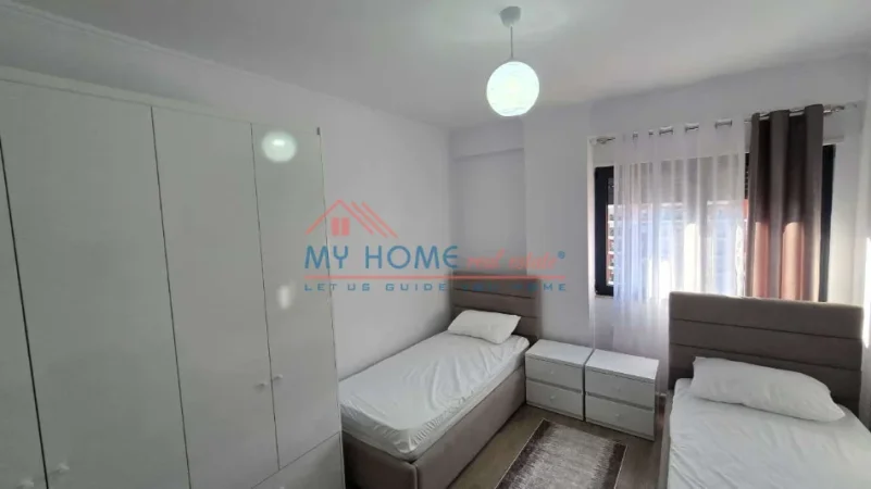 Tirane, jepet me qera apartament 2+1+Ballkon Kati 5, 107 m² 700 € (Oasis Residence)