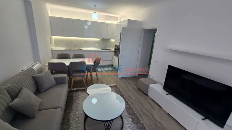 Tirane, jepet me qera apartament 2+1+Ballkon Kati 5, 107 m² 700 € (Oasis Residence)