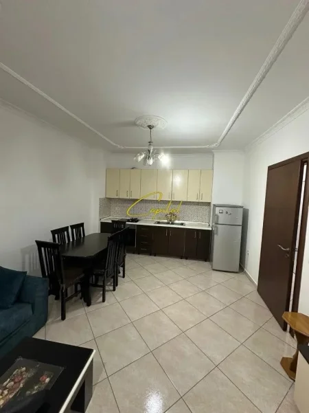 Tirane, jepet me qera apartament 2+1 Kati 2, 100 m² 550 € (ASTIR)