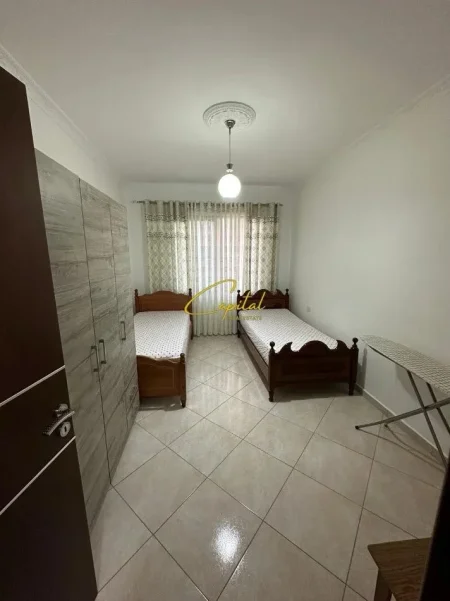 Tirane, jepet me qera apartament 2+1 Kati 2, 100 m² 550 € (ASTIR)