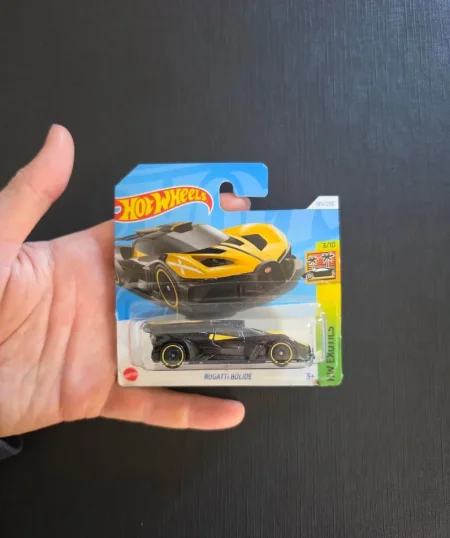 Tirane, shes Makina metalike modele te vecanta 10 €