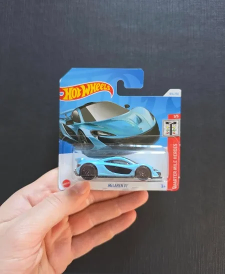 Tirane, shes Makina metalike modele te vecanta 10 €