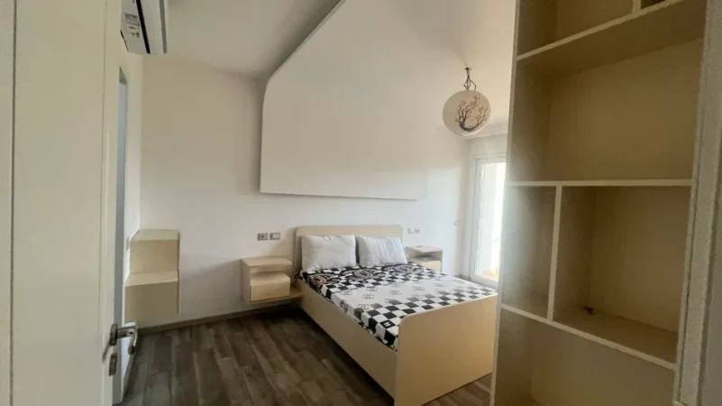 Tirane, jepet me qira apartament 2+1 Kati 2, 105 m² (Rruga “Loni Ligori”)