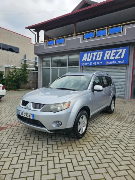 Fier, shitet makine Mitsubishi outlander Nafte, gri metalizato manuale Kondicioner 220.000 km 480.000 €