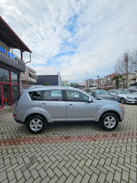 Fier, shitet makine Mitsubishi outlander Nafte, gri metalizato manuale Kondicioner 220.000 km 480.000 €