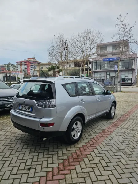 Fier, shitet makine Mitsubishi outlander Nafte, gri metalizato manuale Kondicioner 220.000 km 480.000 €