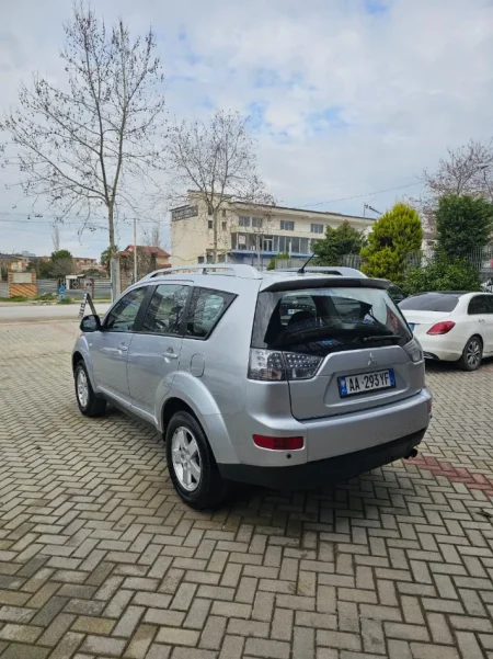 Fier, shitet makine Mitsubishi outlander Nafte, gri metalizato manuale Kondicioner 220.000 km 480.000 €