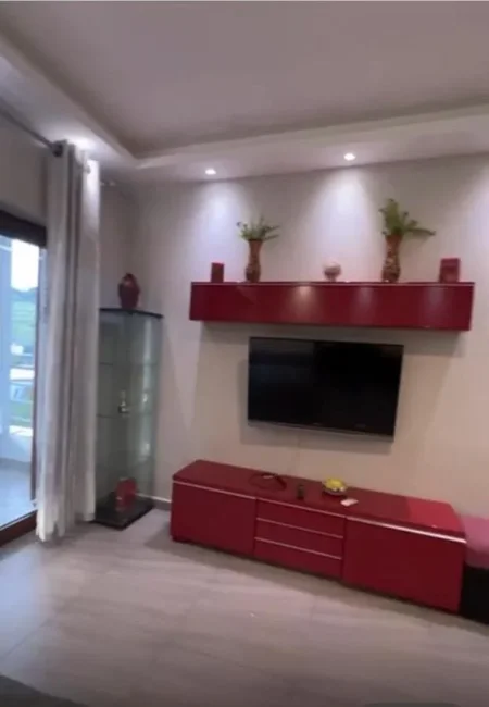 Tirane, jepet me qera garsonier 1+1 Kati 3, (YZBERISHT)