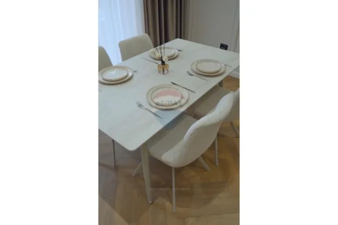 Tirane, shitet apartament 2+1+Ballkon Kati 5, 104 m² 240.000 € (Rruga e Kavajes)