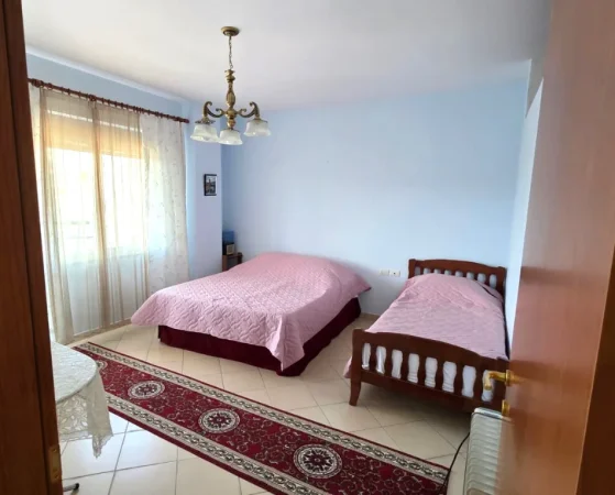 🔥 JEPET SUPER APARTAMENT ME QERA 2+1 TEK PAZARI I RI 🔥,  750 Euro