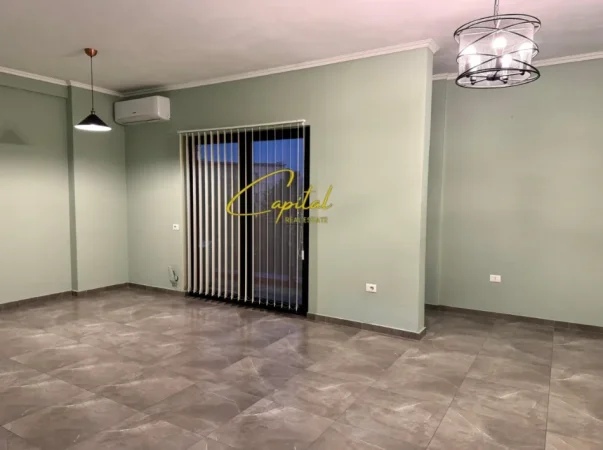 Tirane, jepet me qera zyre Kati 2, 70 m² 500 € (RRUGA E DIBRES)