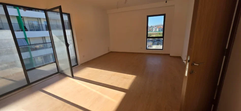 Tirane, shitet apartament 2+1 Kati 3, 112 m² 156.800 € (5 Maji)