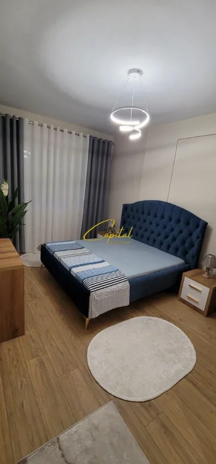 Tirane, jepet me qera apartament 2+1 Kati 4, 100 m² 800 € (KOMUNA E PARISIT)