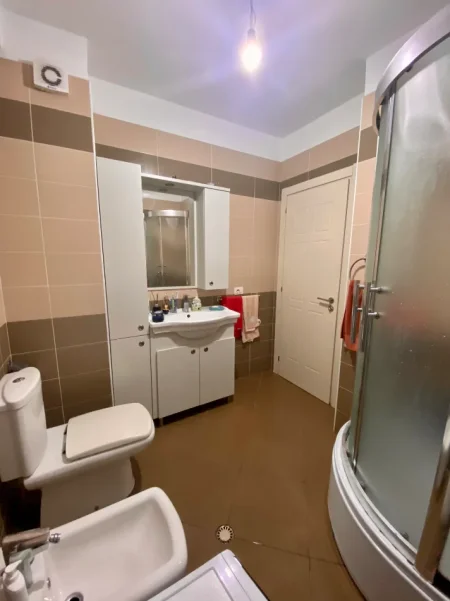 Tirane, shes apartament 2+1 Kati 3, 116 m² 163.000 € (3 Deshmoret)