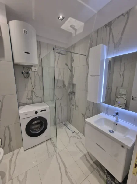 Tirane, jepet me qera apartament 1+1 , 70 m² 550 € (Astir , Urban Gate)