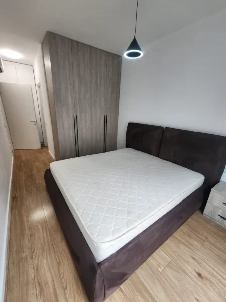 Tirane, jepet me qera apartament 2+1 Kati 4, 85 m² 900 € (Kopshti Zoologjik)