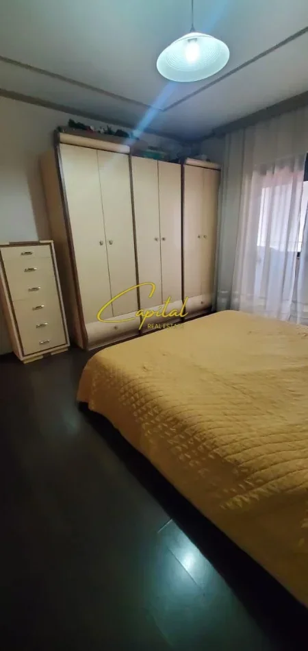 Tirane, jepet me qera apartament 2+1 Kati 5, 112 m² 600 € (KOMUNA E PARISIT)