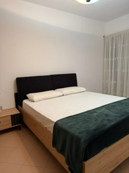 Tirane, jepet me qera apartament 2+1 Kati 7, 92 m² 700 € 
