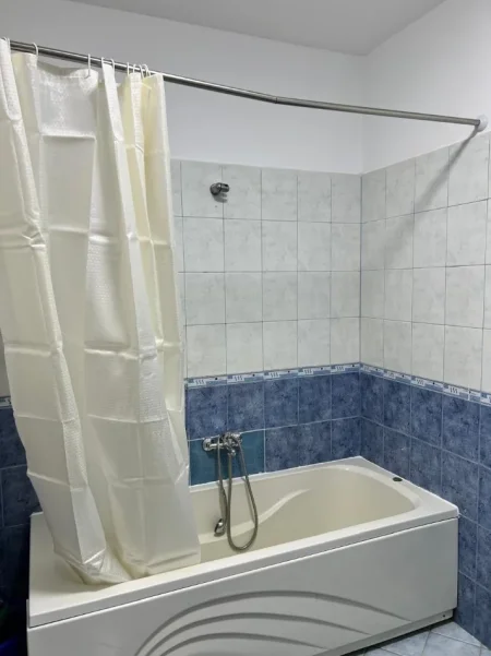 Tirane, jepet me qera apartament 1+1 Kati 5, 70 m² 400 € (Rruga Dritan Hoxha, Laprake)
