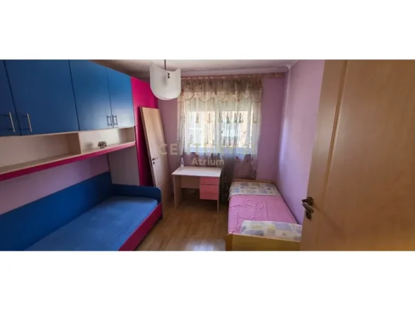 Tirane, shitet apartament 1+1 Kati 3, 44 m² 90.000 € (Restorant Durresi)