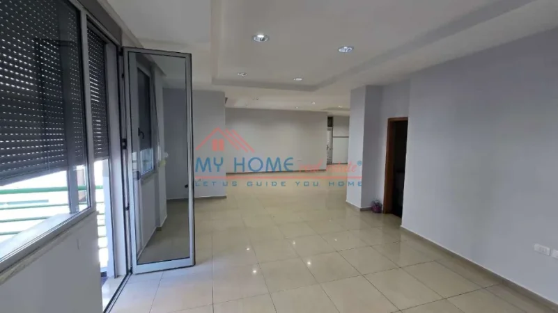 Tirane, jepet me qera zyre Kati 2, 120 m² 1.200 € (Rruga e Dibres)