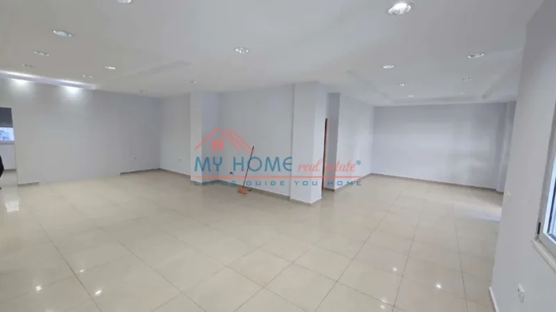 Tirane, jepet me qera zyre Kati 2, 120 m² 1.200 € (Rruga e Dibres)