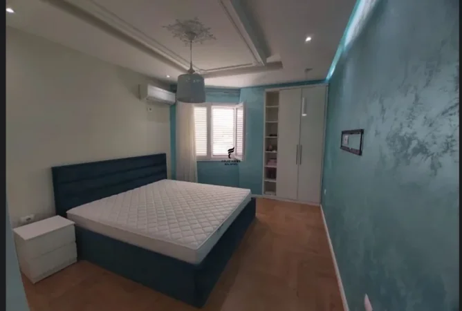 Tirane, jepet me qera apartament 2+1 Kati 6, 80 m² 550 € (ALI DEMI)
