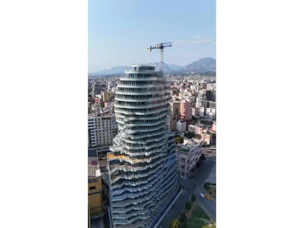 Tirane, shitet apartament , 222 m² 946.000 €