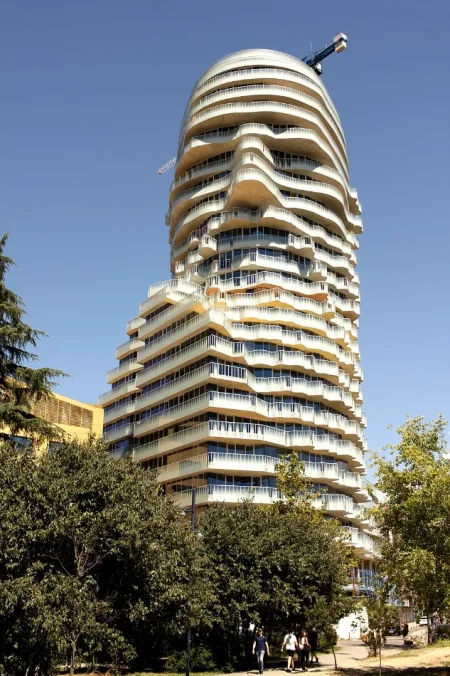 Tirane, shitet apartament , 222 m² 946.000 €