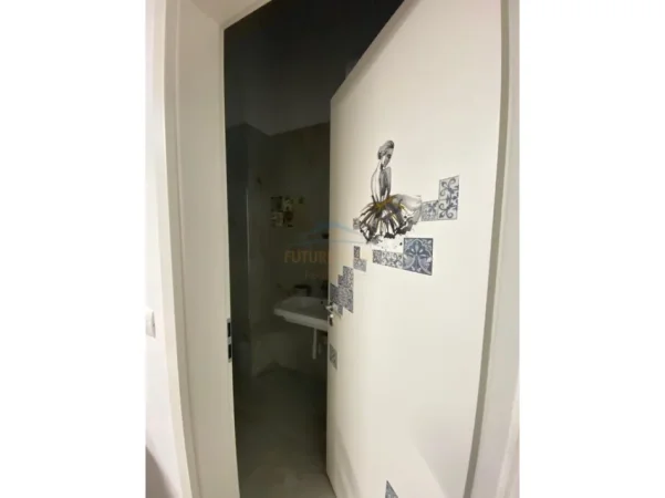 Tirane, jepet me qera zyre Kati 0, 37 m² 315 € (RRUGA JORDAN MISJA)