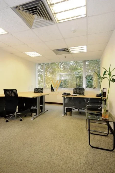 Tirane, jepet me qera zyre Kati 1, 138 m² 1.500 € (BLLOK)